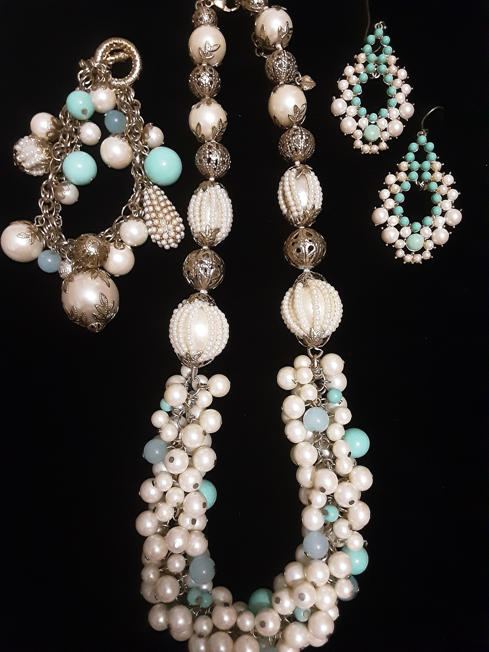 Carolee Vintage White and Turquoise Necklace with Matching Earrings and Bracelet